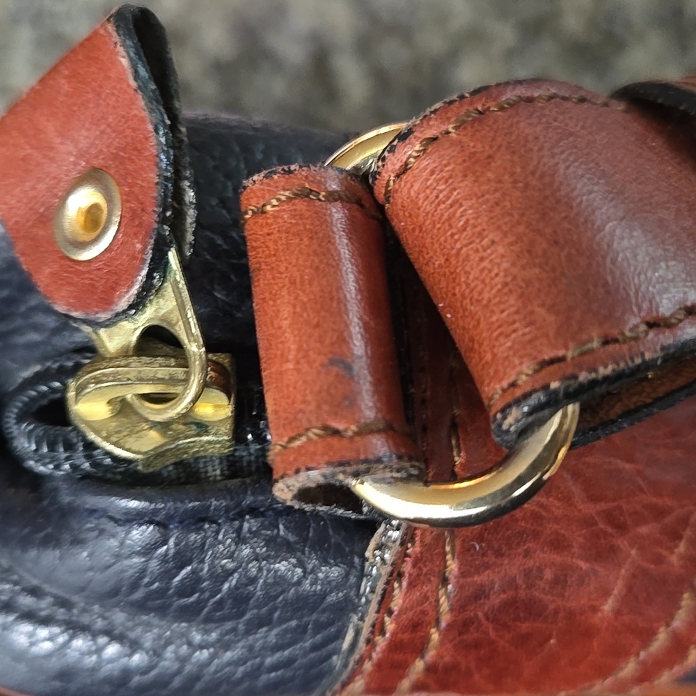 Oasis Black and Brown Leather Detail Bag 9x7x2 app - Picture 3 of 6